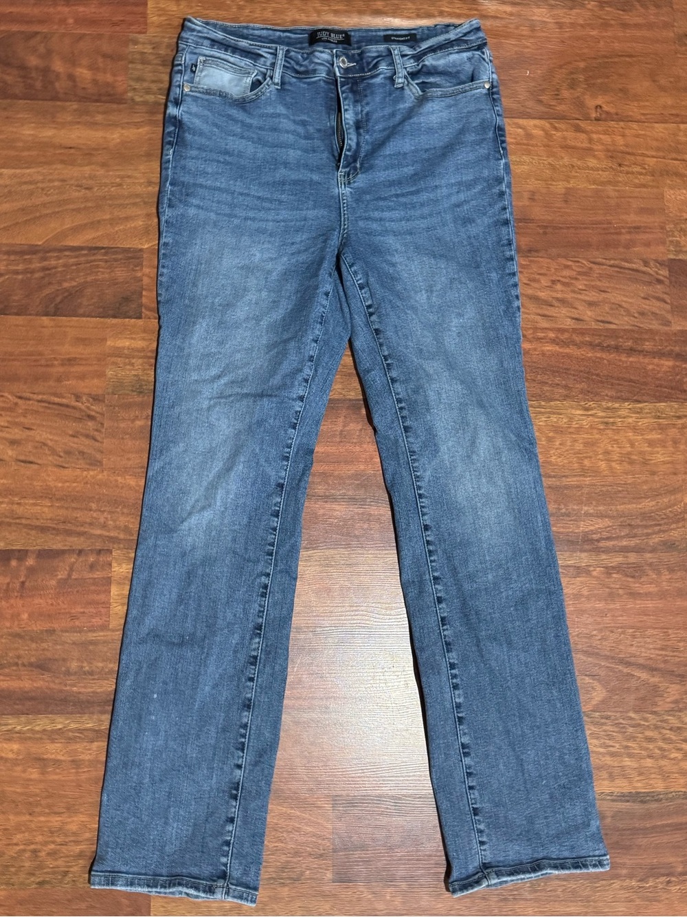 Judy Blue - Jeans - Midwash Straight Leg Jeans